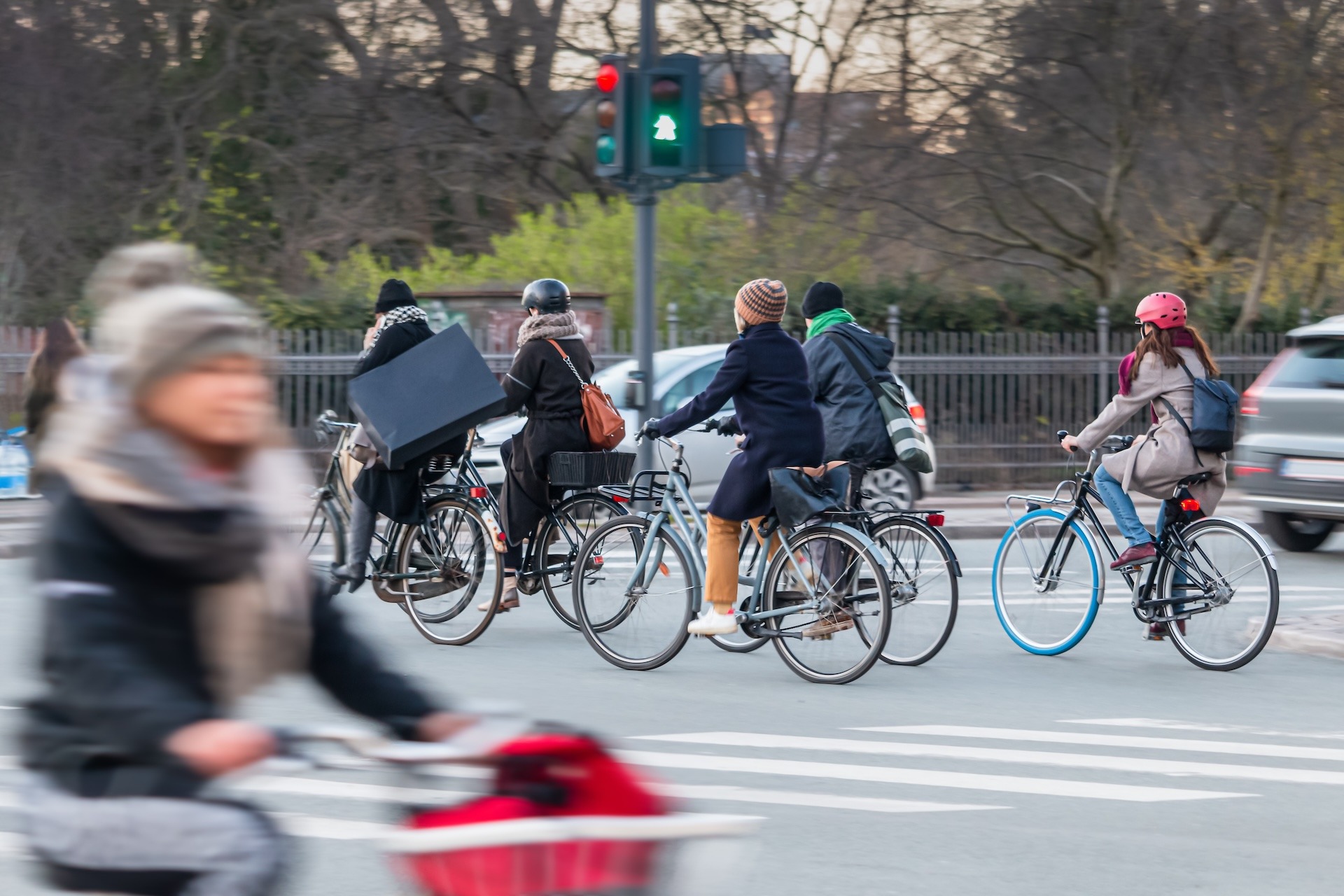 Drive a bicycle in cold weather